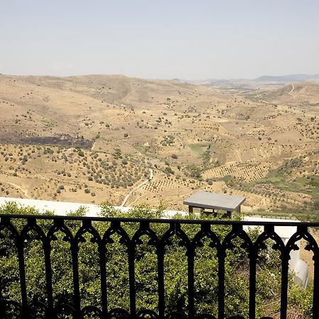 לינה וארוחת בוקר בוטרה Il Portico Dei Normanni מראה חיצוני תמונה