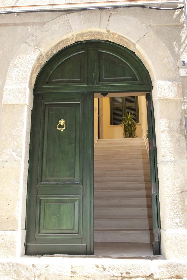 לינה וארוחת בוקר בוטרה Il Portico Dei Normanni מראה חיצוני תמונה