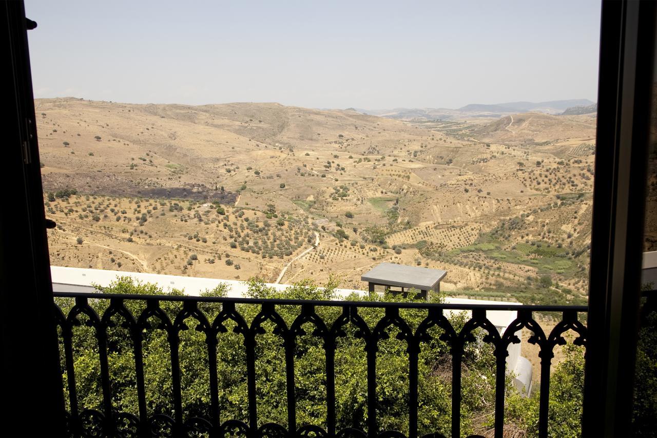 לינה וארוחת בוקר בוטרה Il Portico Dei Normanni מראה חיצוני תמונה