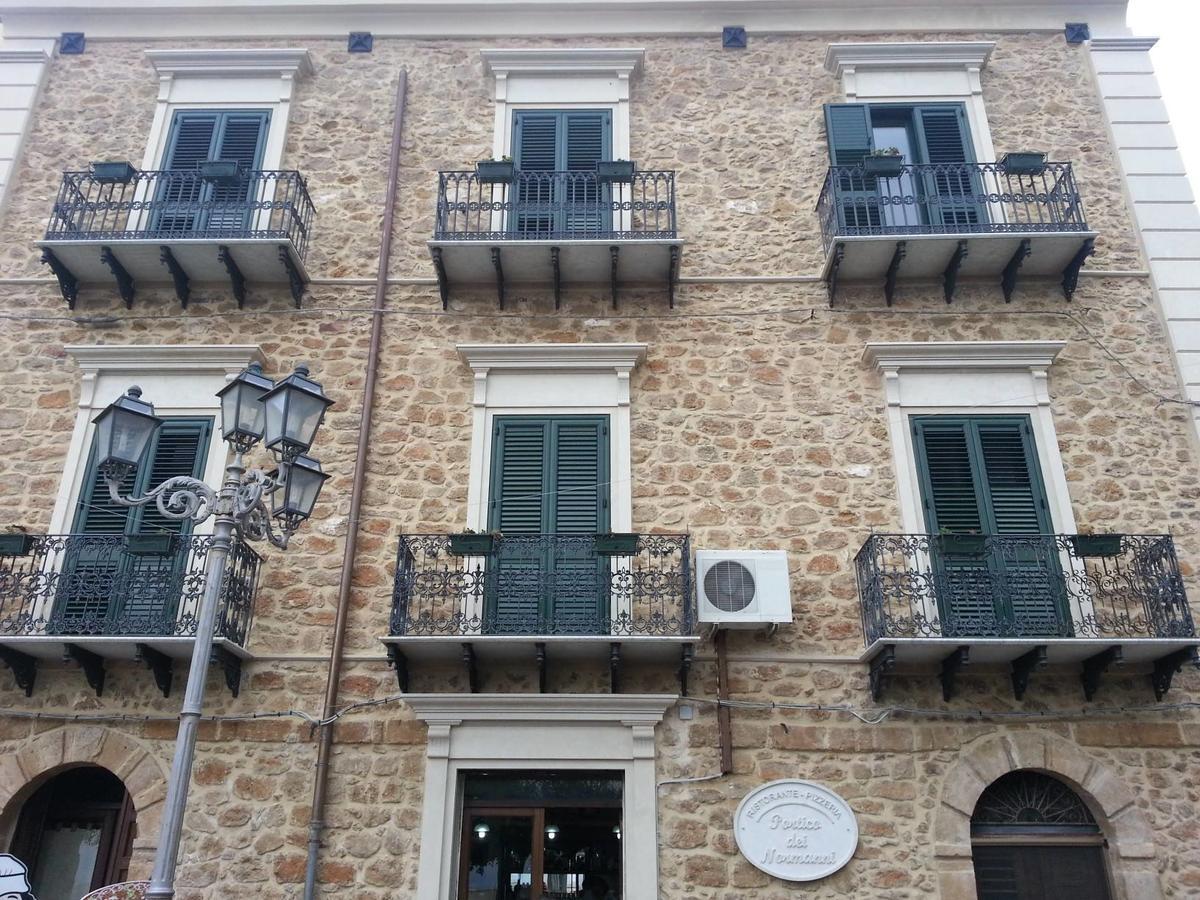 לינה וארוחת בוקר בוטרה Il Portico Dei Normanni מראה חיצוני תמונה